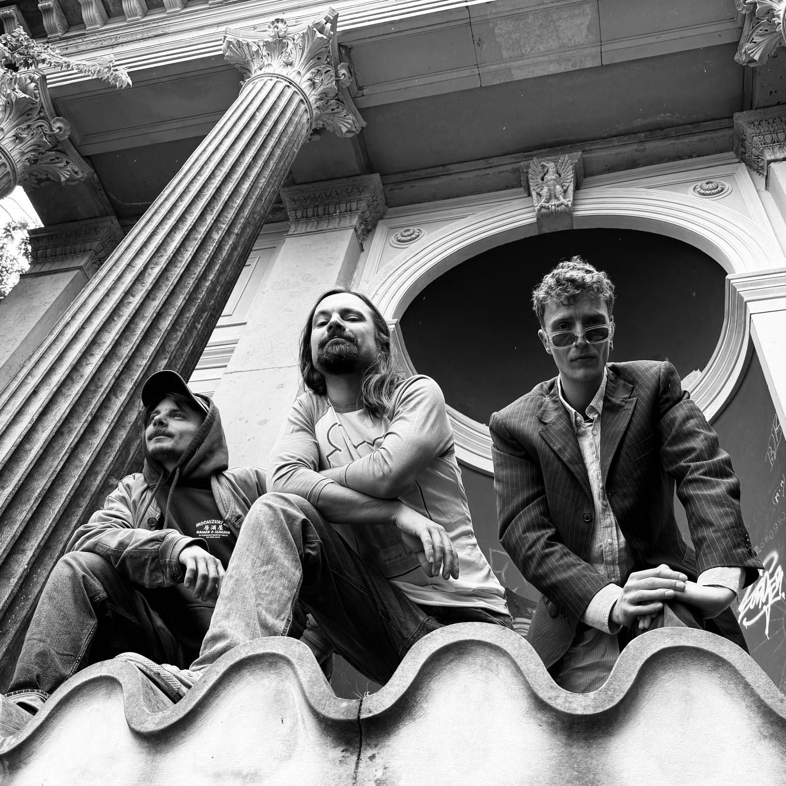 Live on Stage in 2026: Space Raptor - STONED FROM THE UNDERGROUND